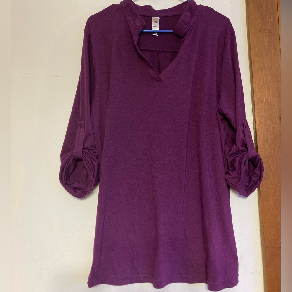 Purple blouse -slimming design